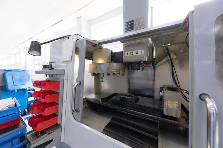 A Complete Guide to Die-Casting Machines: Types, Uses, and Benefits