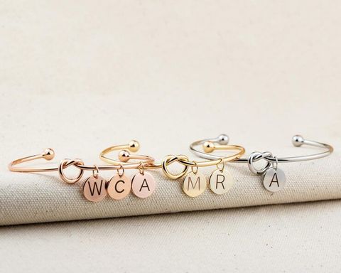 Personalised Jewellery Guide: Explore Styles, Meanings, and Design Insights